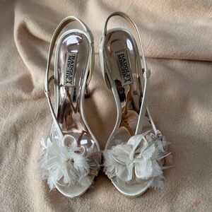 Badgley Mischka Women’s Ivory Floral Slingback Heels, size 8